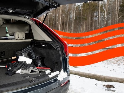 12 Things to Keep in Your Winter Car Emergency Kit